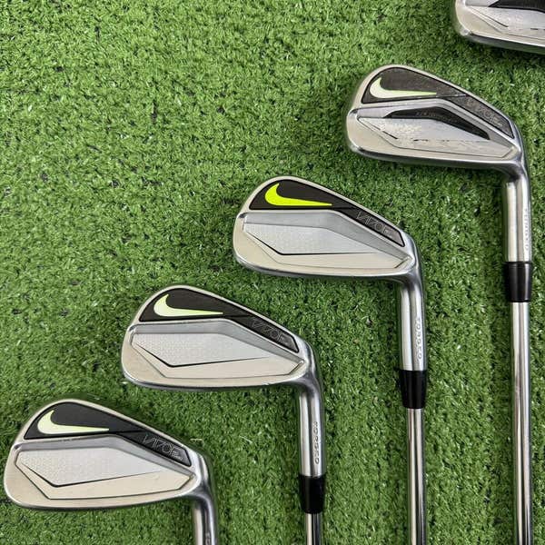 READ Nike Vapor Pro Combo Forged 4-PW Iron Set DG PRO S300