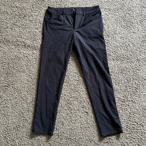 Lululemon 32x32 Slim Fit Pants