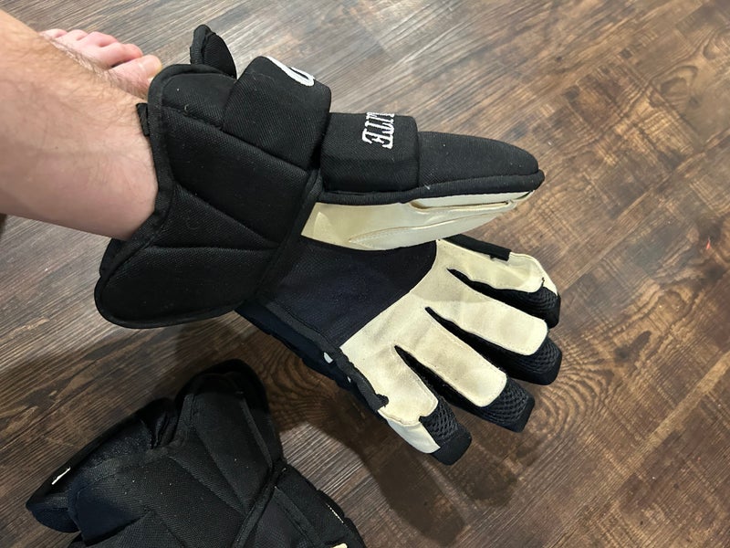 14" Glory Hockey Gloves - Pro Stock Return