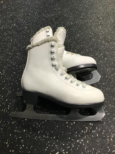 Used Jackson Cameo Youth 13.0 Ice Skates Figure Junior Skates 11771-s000011313