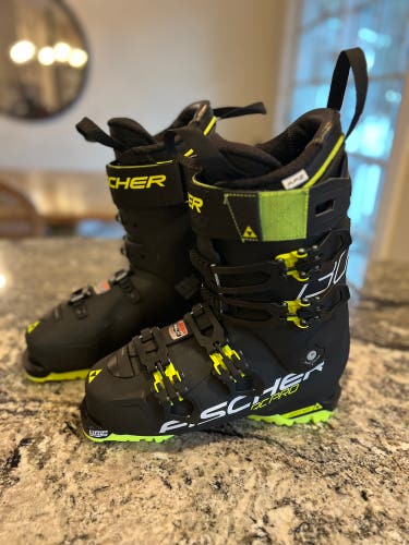 BRAND NEW Fischer (New) RC Pro 130 Vacuum Full Fit Ski Boots