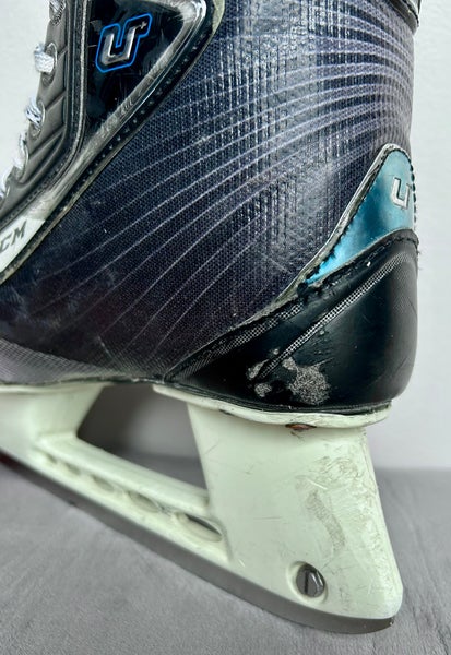 CCM U+ CL Crazy Light Junior Ice Hockey Skates Size 5 D Fits 6.5 US Shoe