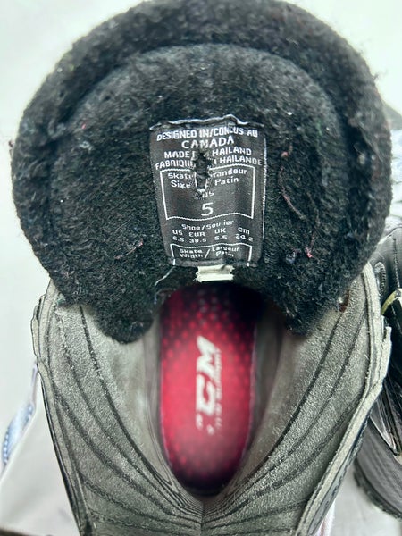 CCM U+ CL Crazy Light Junior Ice Hockey Skates Size 5 D Fits 6.5 US Shoe
