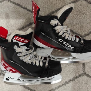 2020 CCM JetSpeed Vibe Hockey Skates Regular Width 10.5 (Used)