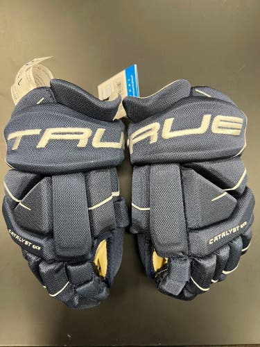 True Catalyst 5X3 11" Navy Hockey Gloves (New)