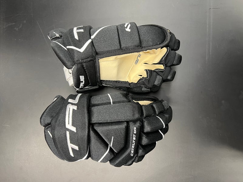 True Catalyst 5X3 11" Black Hockey Gloves (New)