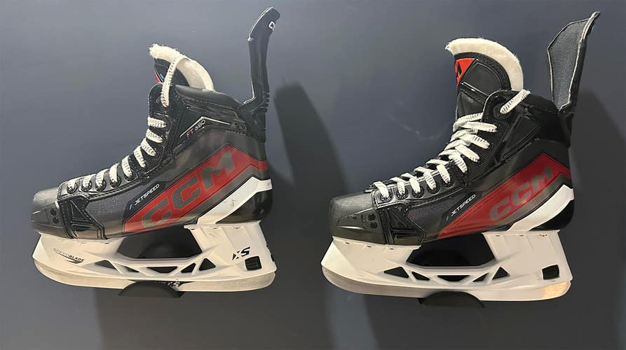 CCM Jetspeed FT680 Hockey Skates Regular Width 7 (Used)