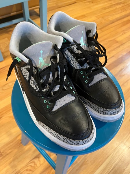 Jordan Retro Black-Green Glow SidelineSwap Buy and