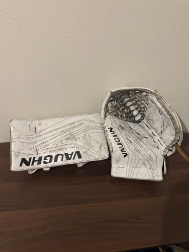 Vaughn SLR3 Pro Glove And blocker