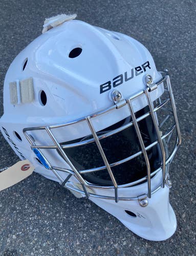 White Senior Bauer 930 Goalie Mask (Used)