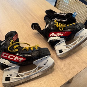 CCM JetSpeed Control Hockey Skates Size 1.5 (Used)