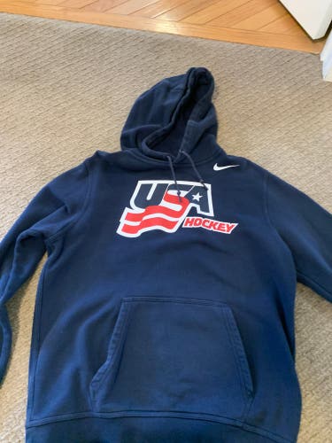 USA hockey sweatshirt