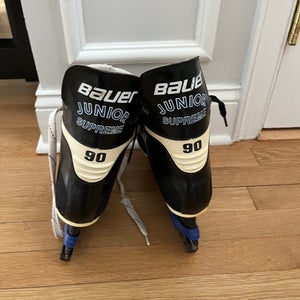 Bauer Junior Supreme 90 Hockey Skates