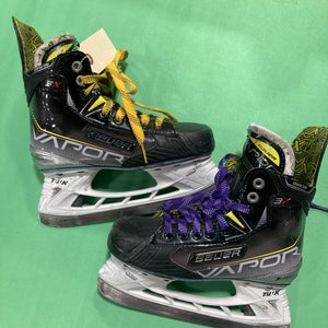 Junior Bauer Vapor 3X Hockey Skates Regular Width Size 3 (Used)