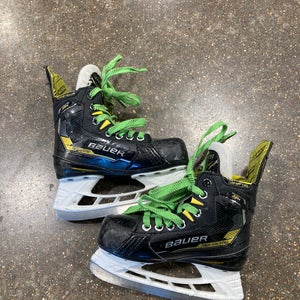 Youth Bauer Supreme M4 Hockey Skates Regular Width 12 (Used)
