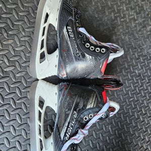Bauer Vapor X Velocity Hockey Skates Regular Width Size 4 (Used)