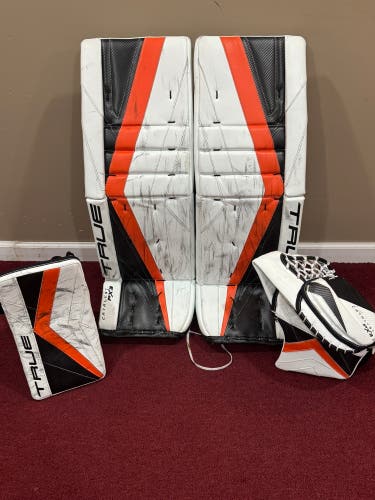 True PX3 34+1 Full NHL Pro Stock Set Item#LHPK