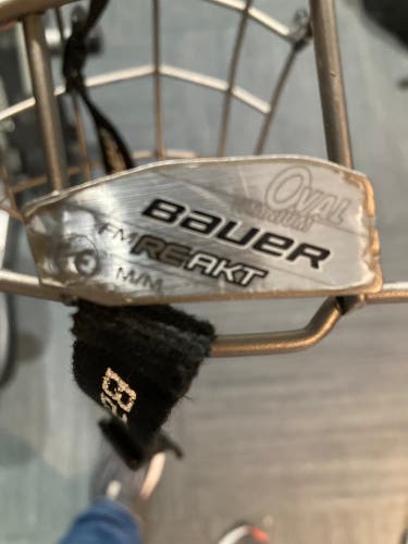 Bauer reakt cage