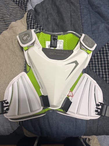 Adult Medium/Large Maverik MAX EKG (Used)