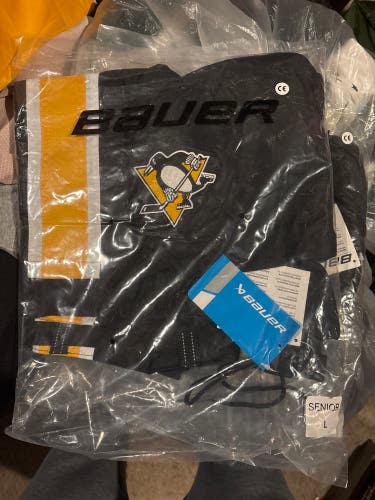 Black Large Bauer Nexus Pro Stock (New)
