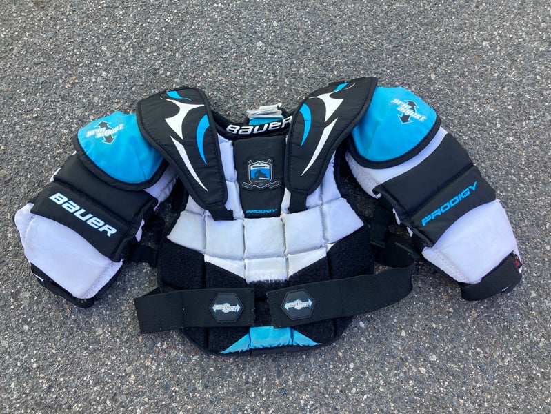 Youth Small / Medium Bauer Prodigy Goalie Chest Protector (Used)