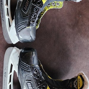 Bauer Vapor 3X Hockey Skates Regular Width 10 Youth (Used)