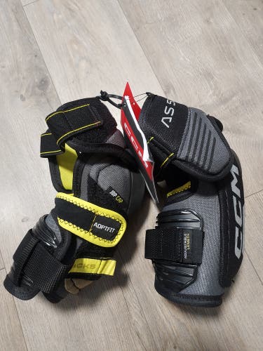 *NEW* Junior Large CCM Tacks Elbow Pads