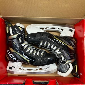 CCM TACKS AS-V PRO Regular Width Size 5.5 (New)