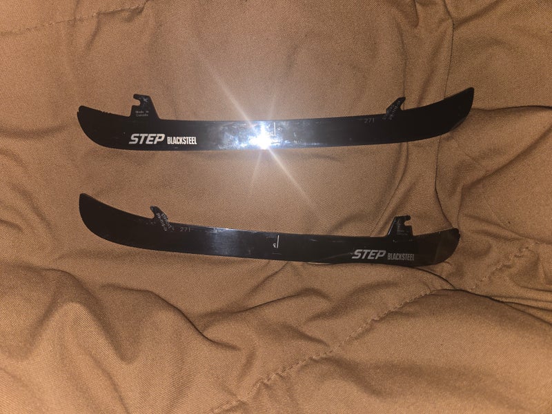 CCM Black Step Steel 271 mm