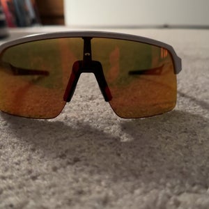 Unisex   Oakley Sutro (Used)