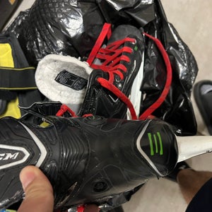Ccm Ribcor 48k hockey skates size 3D