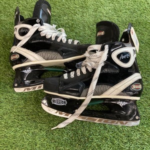 Senior Mission Amp 8 Hockey Skates Regular Width 9.5 (Used)