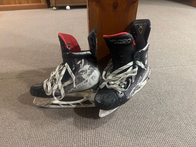 Bauer Vapor Hyperlite Regular Width 8 (Used)