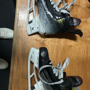 Bauer Vapor Hyperlite 2 Regular Width   7.5 (Used)