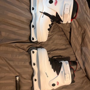 ****BRAND NEW**** NEVER USED Razors level One Aggressive Skates Sz 7