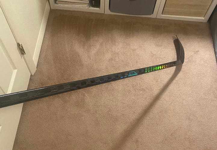 Warrior Covert QR6 Pro RH Pro Stock Stick Brand New Custom P88 70 Flex