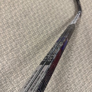 2-Pack CCM Trigger 8 40 Flex P28 curve right hand sticks