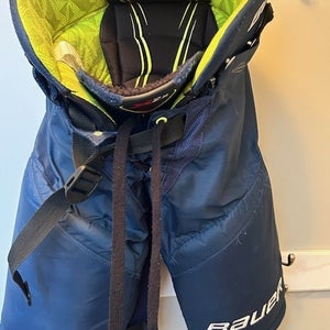 Junior Medium Bauer Vapor X2.9 Hockey Pants (Used)