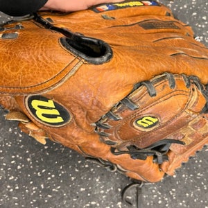 Wilson Right Hand Throw Infield A1515 Baseball Glove 13.5" (Used)