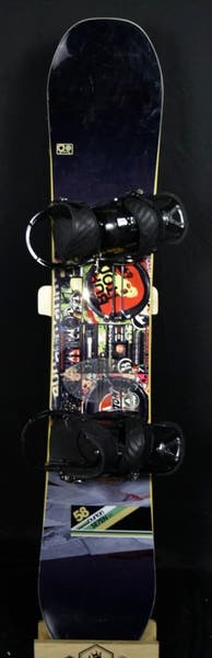 BURTON SE7EN SNOWBOARD SIZE 158 CM WITH LARGE BURTON BINDINGS