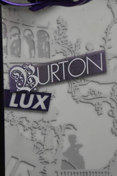 BURTON LUX SNOWBOARD SIZE 147 CM WITH RIDE MEDIUM BINDINGS