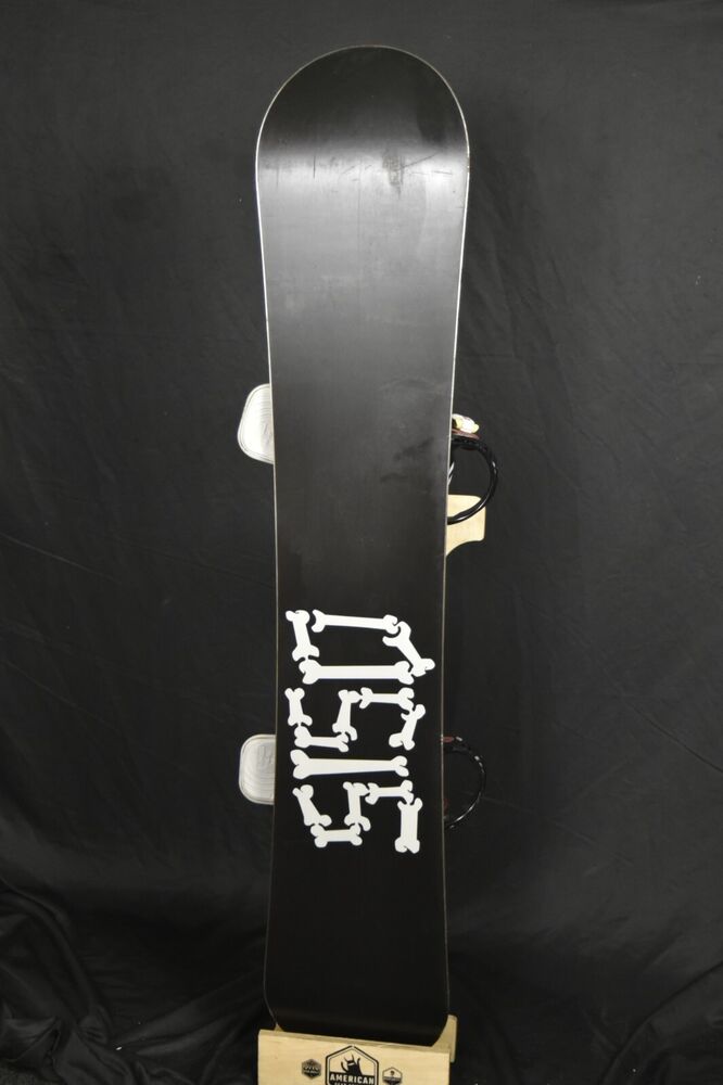 5150 MOVEMENT SNOWBOARD SIZE 154 CM WITH BURTON LARGE BINDINGS