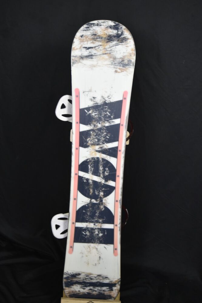 BURTON DOMINANT SNOWBOARD SIZE 142 CM WITH BURTON MEDIUM
