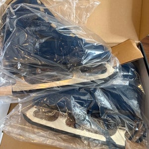 Figure Skates Adult 11 (New)