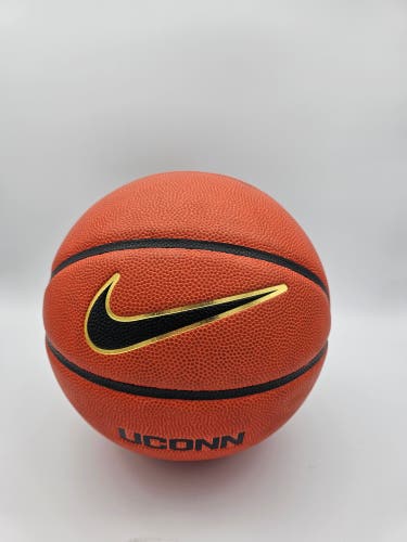 UConn Huskies Basketball Nike NCAA Team Issued Championship Elite Size 6 28.5 Women's