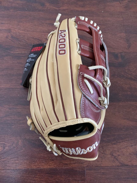 Wilson Right Hand Throw Outfield A2000 1799 12.75" (New)