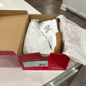Brand New/In Box! Women’s New Balance Fresh Foam Velo v3 Turf Trainer, white, size 7.5