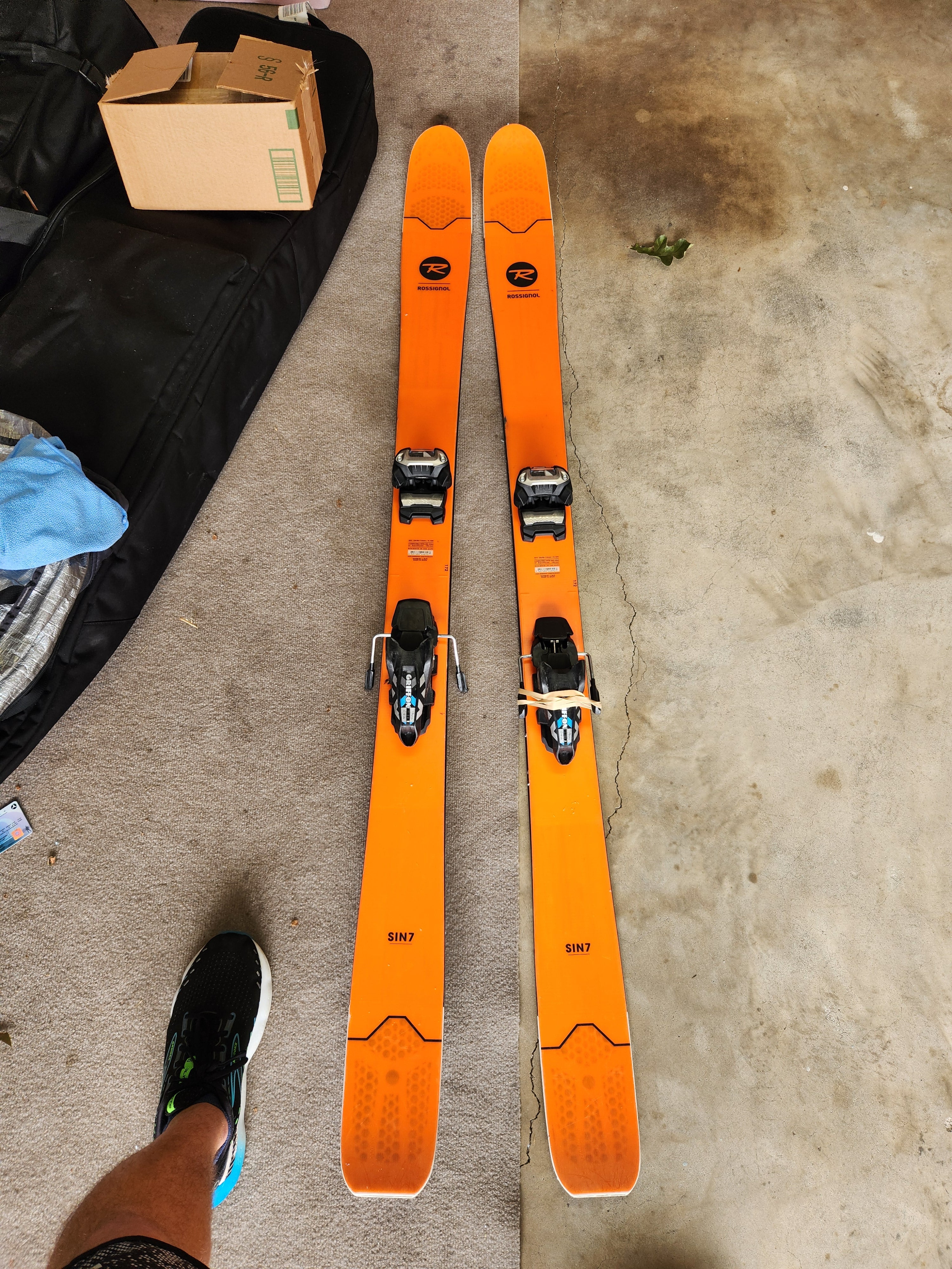 ROSSIGNOL SIN7 172㎝ e8ad67d0d5a48de1_original.jpeg