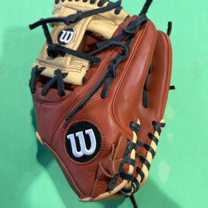 Wilson A500 Right Hand Throw Infield Baseball Glove 11" (Used)