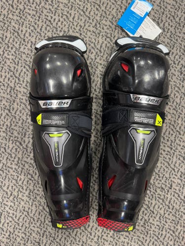 Bauer Hyperlite 14” Shin Guards